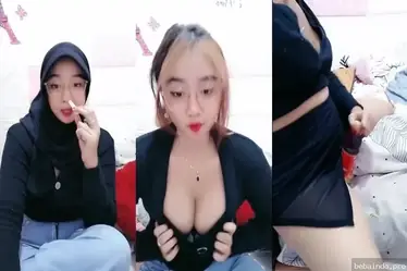 Cewek Cantik Ngebet Memek Pamer Tubuh Sambil Colmek WOT