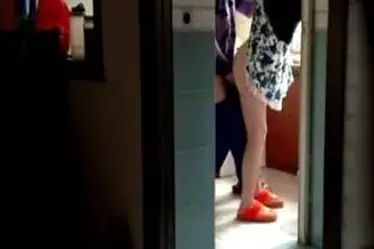 Pembantu Binal Cantik Pasrah Digenjot Kasur